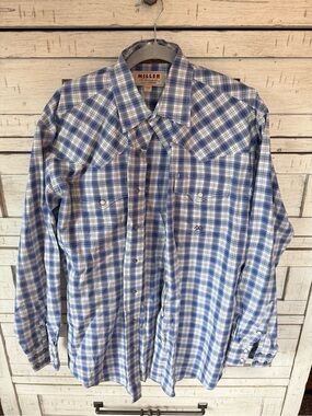 Men’s Blue Plaid Casual Button-Down Shirt